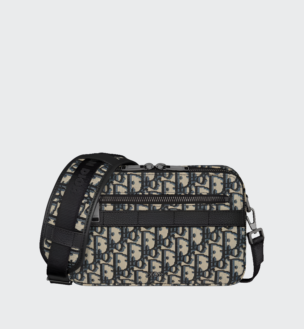 Pouch mit Reißverschluss und Riemen
