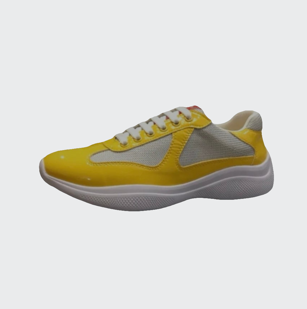 Cups Sneaker