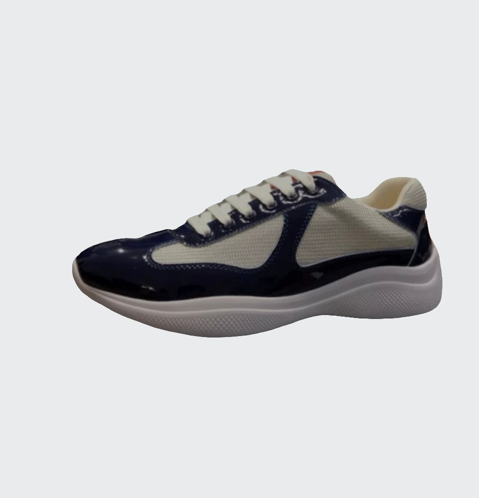 Cups Sneaker