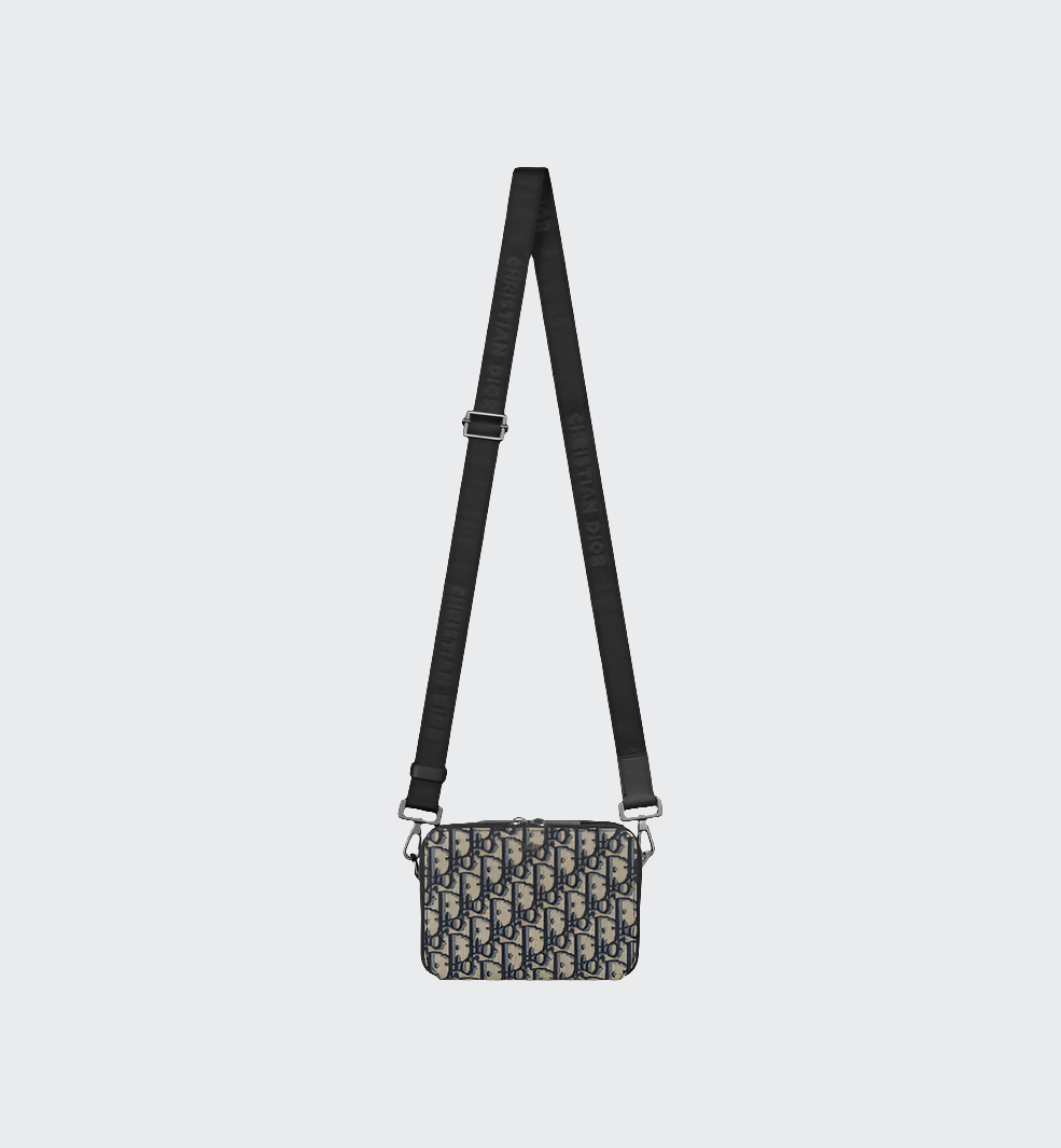 Pouch mit Reißverschluss und Riemen