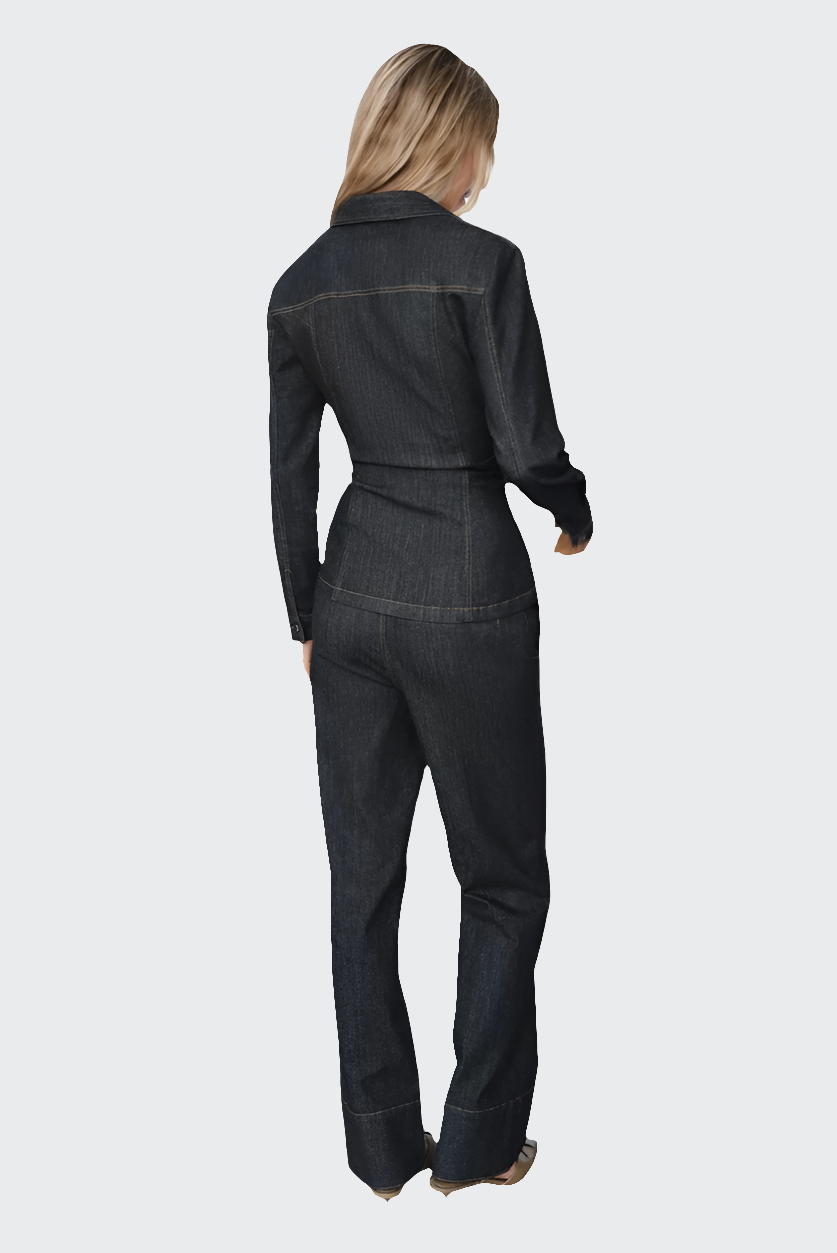 Bootcut-Hose mit tailliertem Hemd