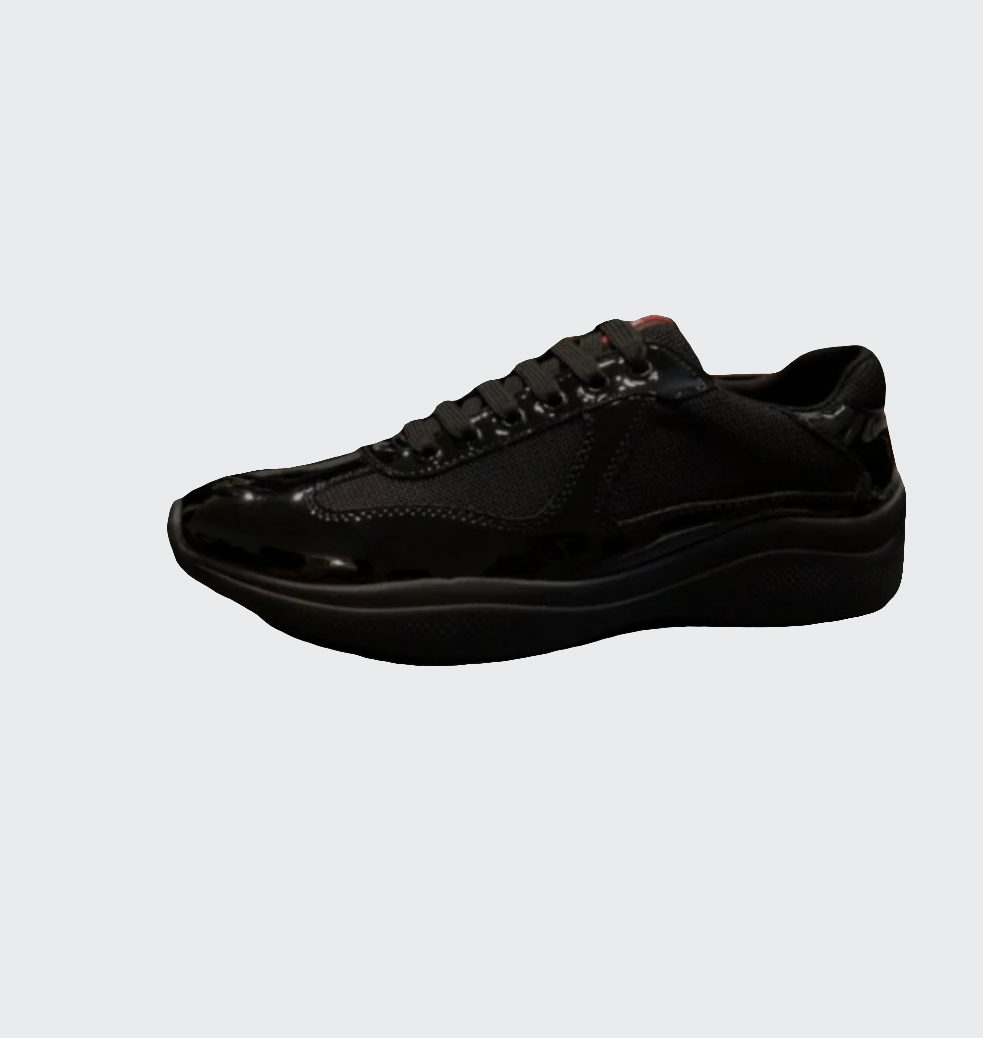 Cups Sneaker