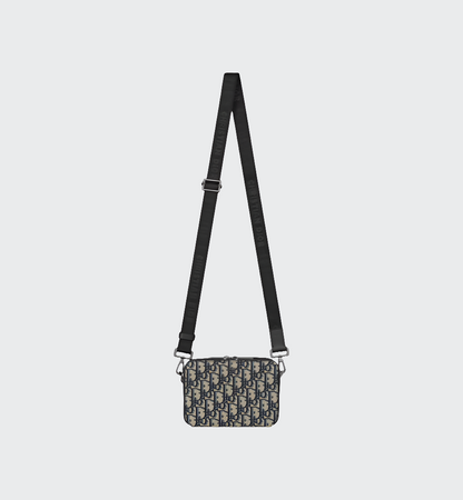 Pouch mit Reißverschluss und Riemen